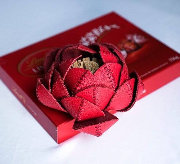 Пион из кожи