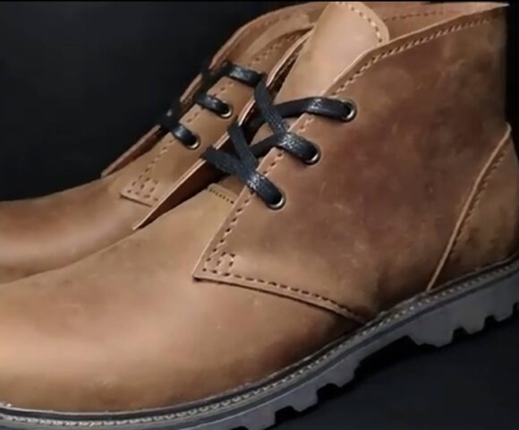 Ботинки из кожи