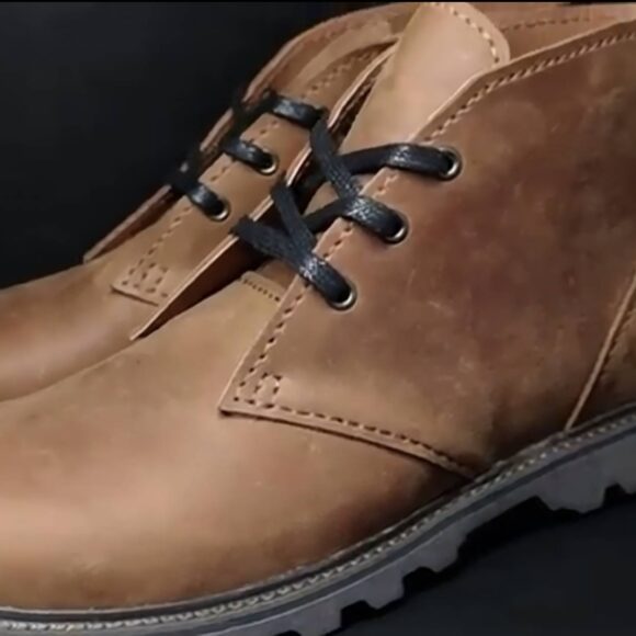 Ботинки из кожи