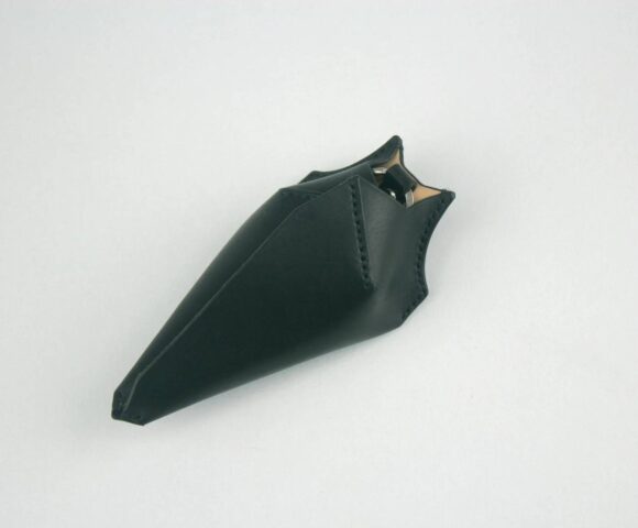 Ключница - летучая мышь