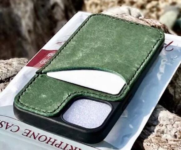 Кожаный чехол для Apple iPhone 12 pro max с отделом для карт