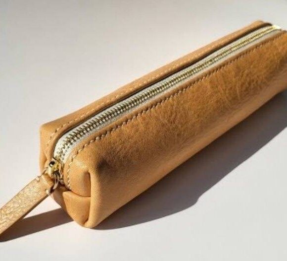 Пенал для ручек из кожи