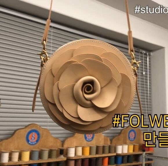 Женская сумка цветок