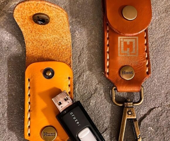 Брелок для флэшки