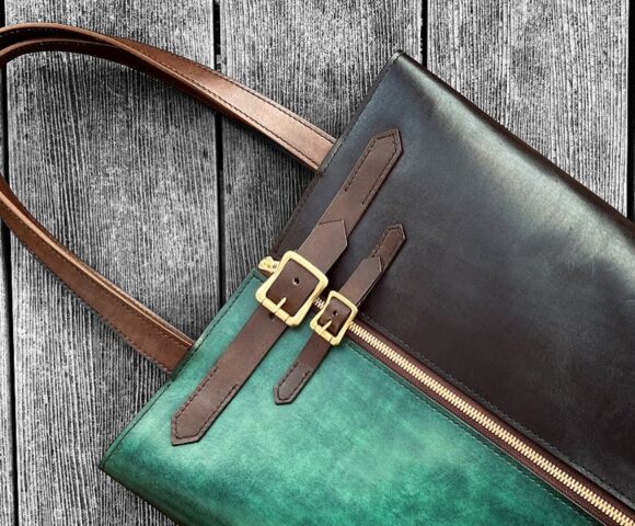 Стильная кожаная сумка