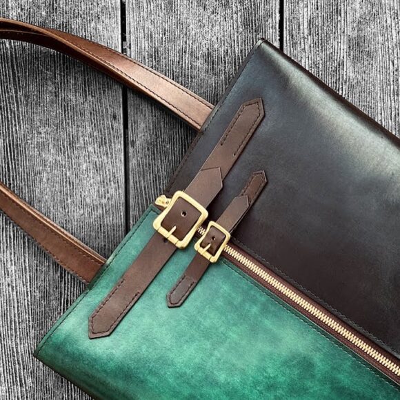 Стильная кожаная сумка