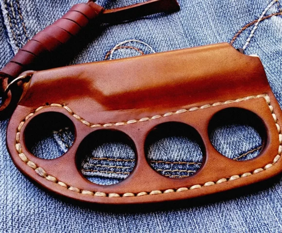 Чехол для зажигалки кастет