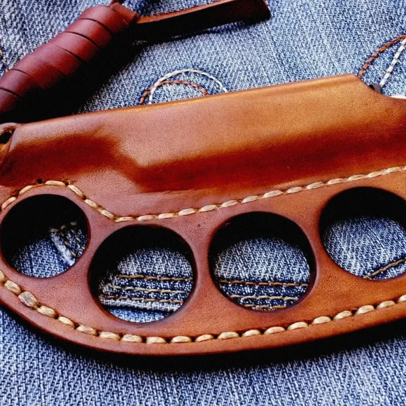 Чехол для зажигалки кастет