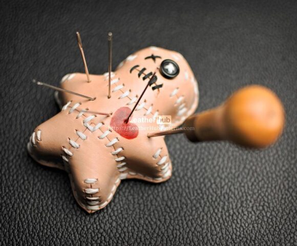 Выкройка Игольница в виде куклы вуду, сшить своими руками