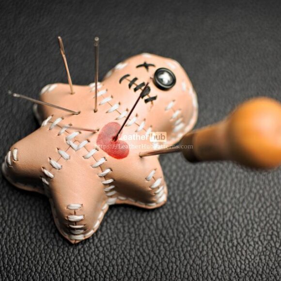 Выкройка Игольница в виде куклы вуду, сшить своими руками