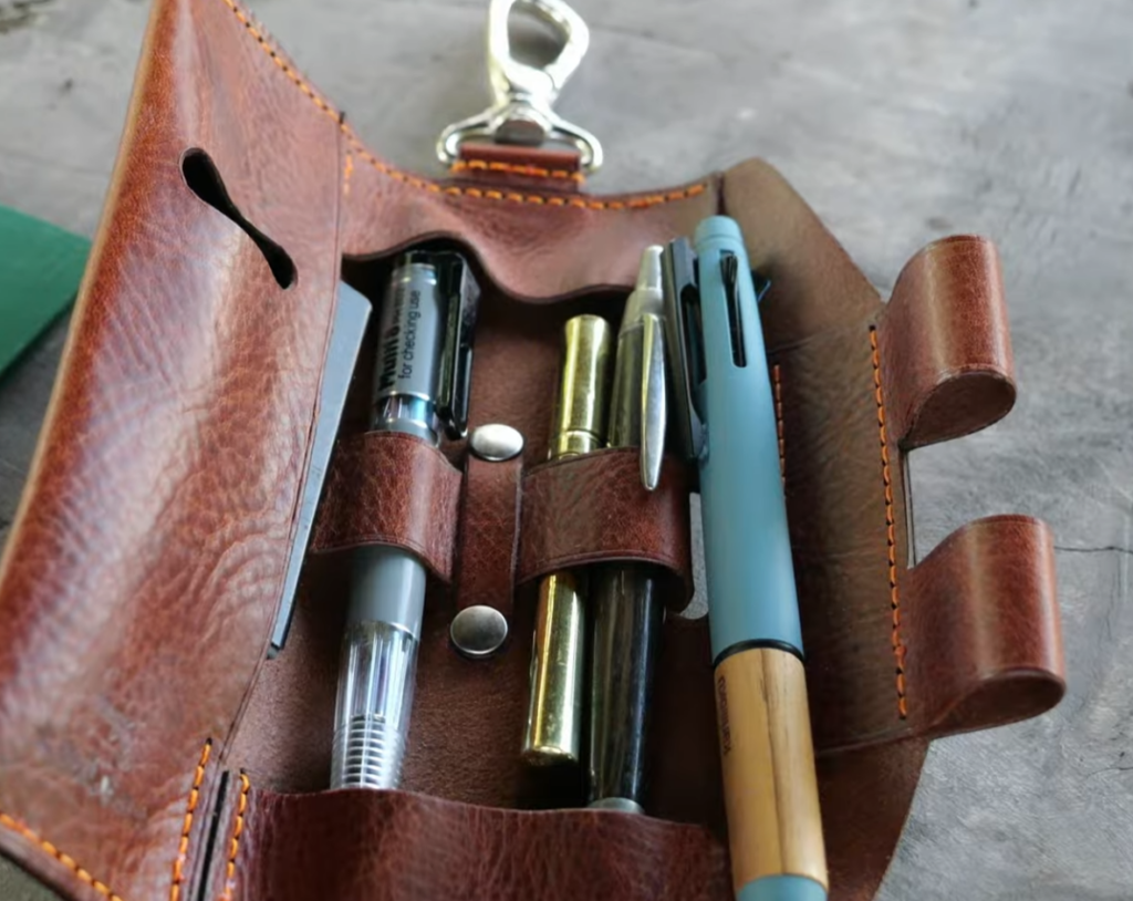 Пенал для ручек карандашей из кожи