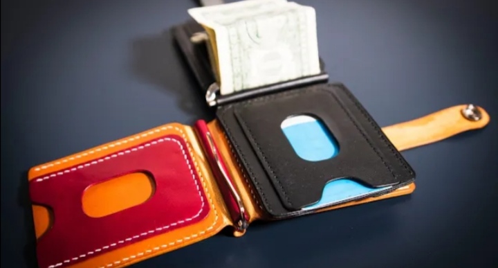 Классный зажим для денег